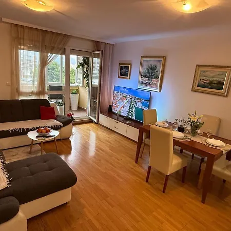 Diran 2 Apartment *